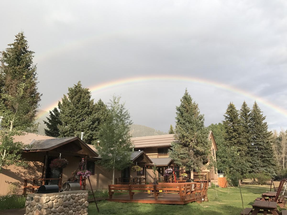 Copper King Lodge 红河 外观 照片